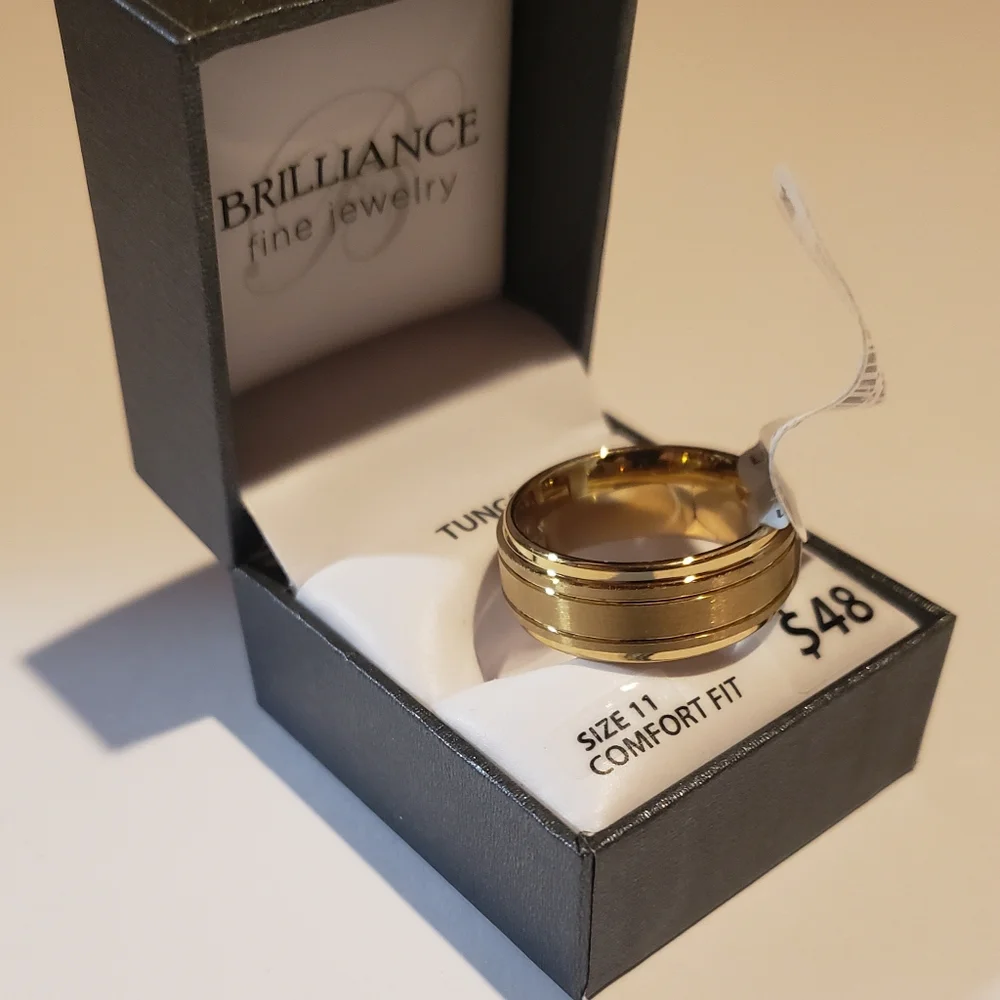 New Brilliance fine jewelry Tungsten yellow IP band size 11 - Picture 3 of 9
